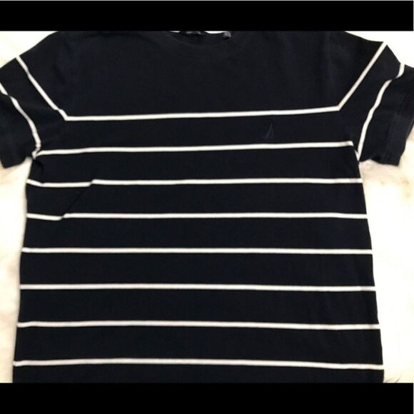 Men’s nautica top  - Picture 1 of 4